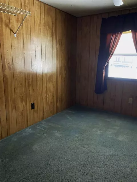 Bedroom - 7737 NE County Line, Riverdale, MI 48877 photo 5 of 9