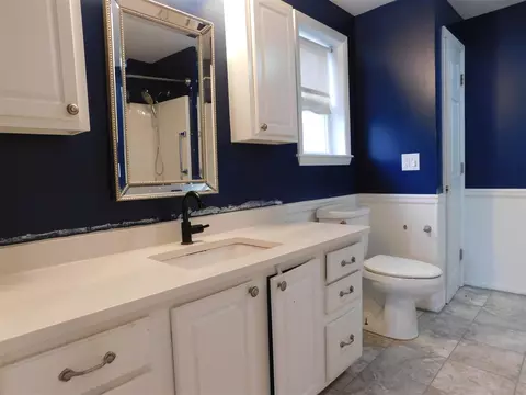 Bath - 106 S Marshall, Marshall, MI 49068 photo 1 of 4
