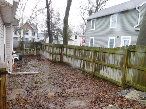 Exterior - 106 S Marshall, Marshall, MI 49068 photo 8 of 8