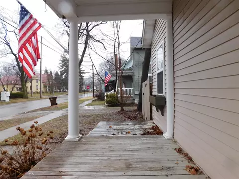 Exterior - 106 S Marshall, Marshall, MI 49068 photo 5 of 8