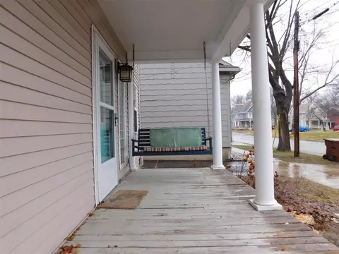 Exterior - 106 S Marshall, Marshall, MI 49068 photo 4 of 8