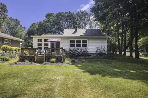 Exterior - 631 N Linden, Marshall, MI 49068 photo 7 of 13