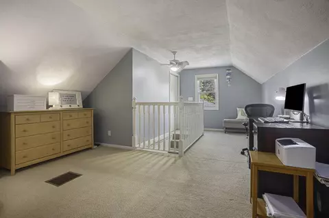 Entry Way - 631 N Linden, Marshall, MI 49068 photo 2 of 2