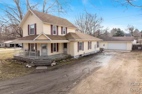 242 S Maple, Freeport, MI 49325