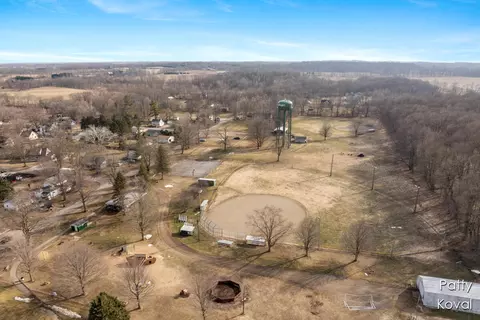 View/Area - 242 S Maple, Freeport, MI 49325 photo 3 of 5