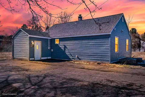 683 E Sternberg, Norton Shores, MI 49441