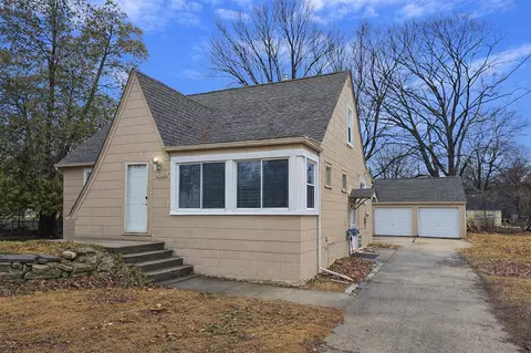 21671 Sunnyview, Clinton Township, MI 48035