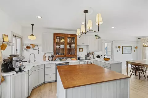 Kitchen - 9080 Wheeler, Concord, MI 49237 photo 2 of 3