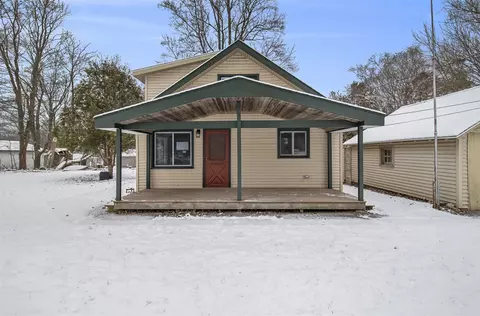 8496 Mill, Onekama, MI 49675