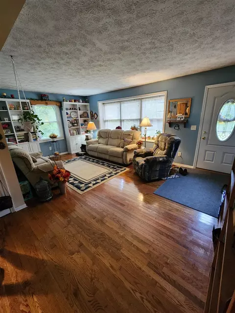 936 James, Plainwell, MI 49080 photo 3