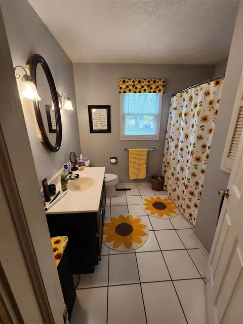 936 James, Plainwell, MI 49080 photo 11
