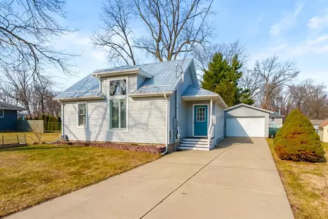 8358 W Long Lk, Kalamazoo, MI 49048