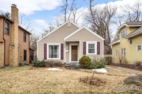 1334 Dickinson, Grand Rapids, MI 49507
