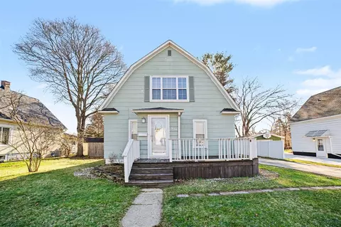916 N N Riv, Alma, MI 48801