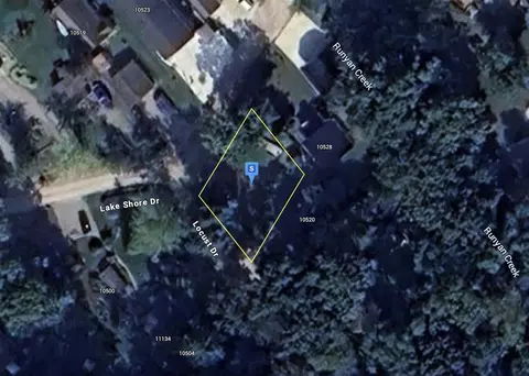 10510 Lakeshore, Fenton, MI 48430