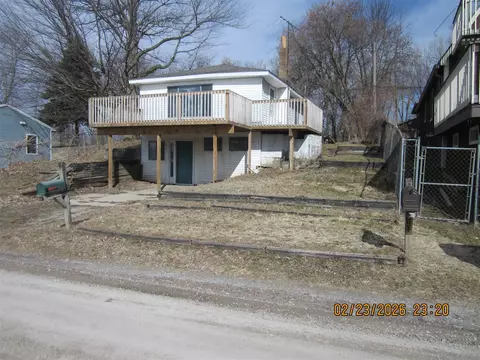 11019 Crooked Lk, Rockford, MI 49341