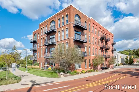 801 Monroe #402, Grand Rapids, MI 49503