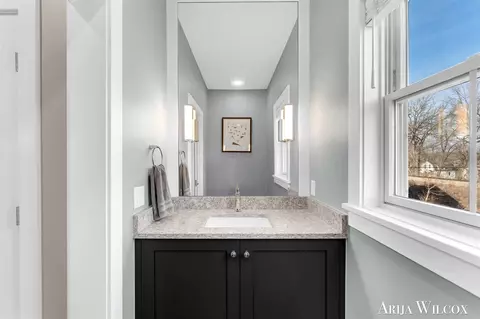 Bath - 643 Greenslate, Ada, MI 49301 photo 4 of 6