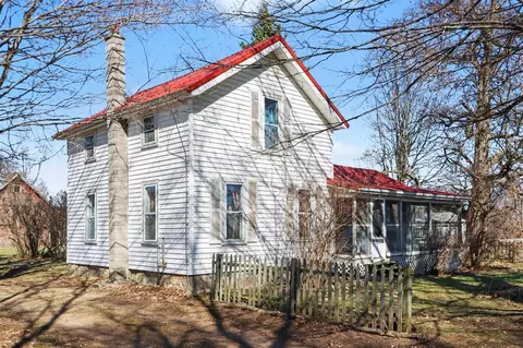 8004 W W, Schoolcraft, MI 49087
