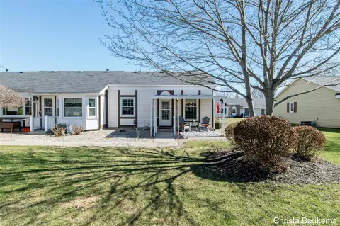 7805 Coachman #61, Jenison, MI 49428