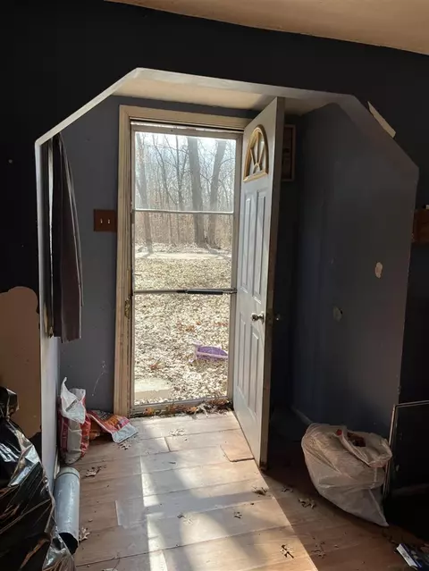 Entry Way - 9806 7 Mile, Belding, MI 48809 photo 1 of 1