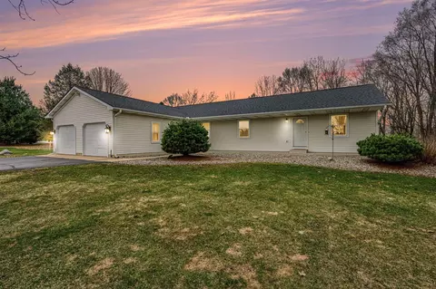 152 W D, Kalamazoo, MI 49009