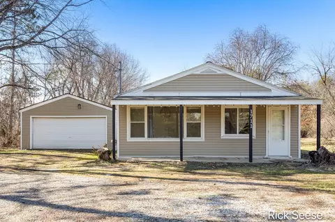 1711 Alden Nash, Lowell, MI 49331