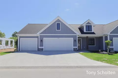 6314 Blendon Woods #20, Hudsonville, MI 49426