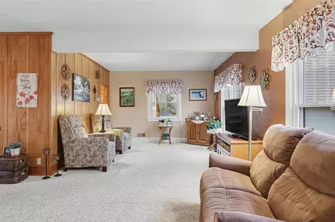 220 N Douglas, Bronson, MI 49028 photo 7