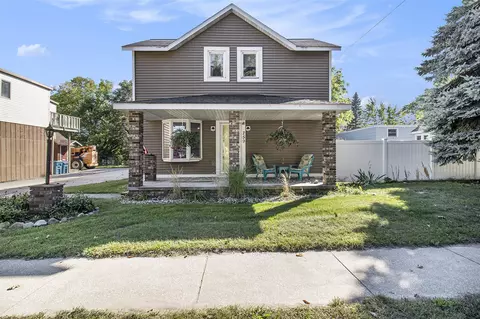 259 5th, Manistee, MI 49660