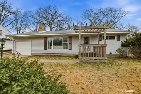 1620 W Norton, Norton Shores, MI 49441