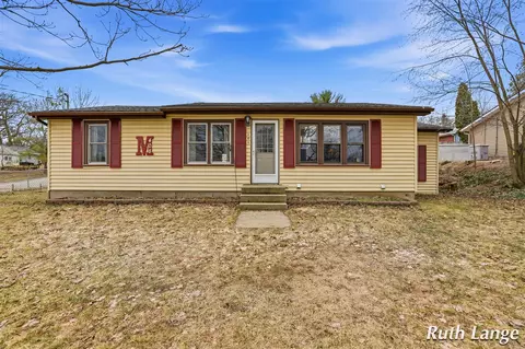 408 Brady, Comstock Park, MI 49321