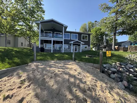 Exterior - 3382 Pinecrest, Gladwin, MI 48624 photo 4 of 12