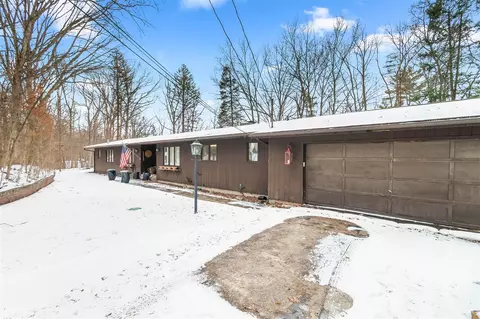 3671 Wildwood, Hillsdale, MI 49242
