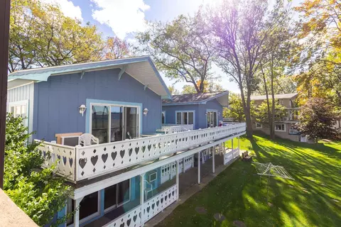 104 W Houghton Lk, Prudenville, MI 48651