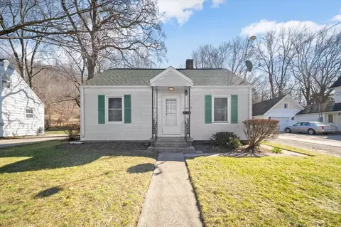 705 N Jefferson, Lowell, MI 49331