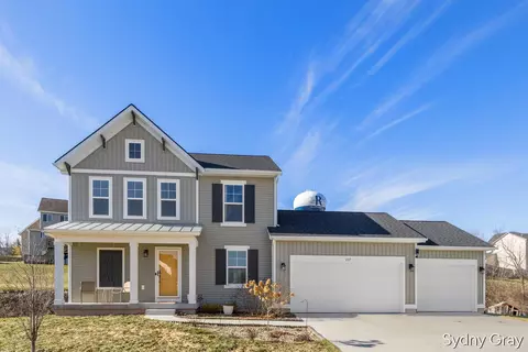 237 Young, Rockford, MI 49341