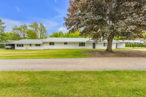 7038 Whitmore Lk, Whitmore Lake, MI 48189