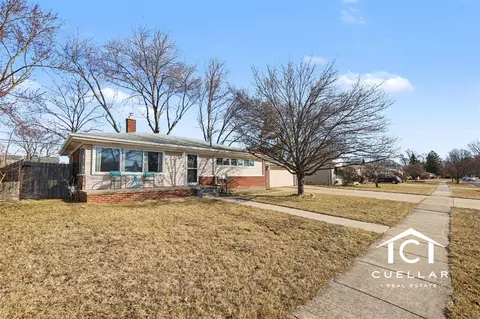 22521 E Schafer, Clinton Township, MI 48035