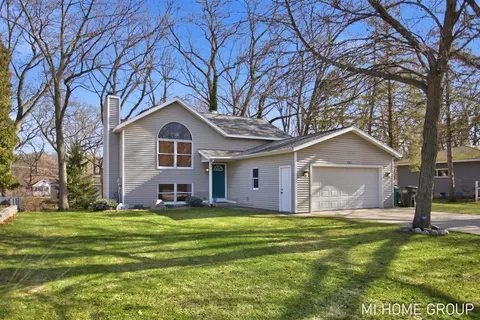 641 Pineview, Holland, MI 49424