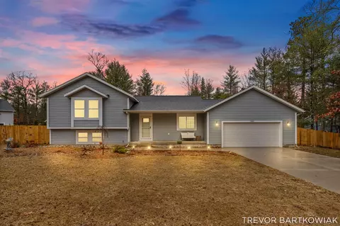 1060 Chicago, Whitehall, MI 49461
