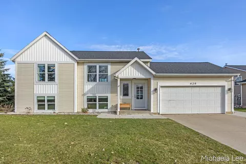 429 Plum, Wayland, MI 49348