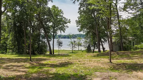 Vl Center, Dowagiac, MI 49047