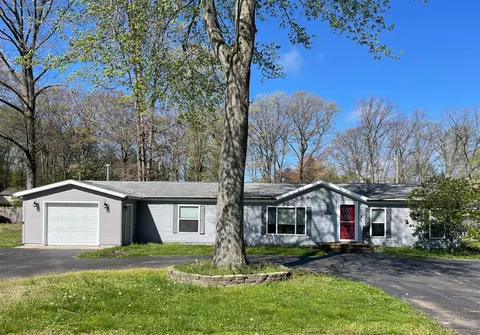 5074 Woodward, Coloma, MI 49038