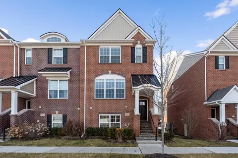 47675 Alden, Northville, MI 48168