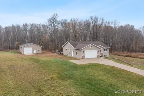 3905 Sunset, Wayland, MI 49348