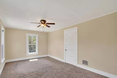Bedroom - 406 E Mcdevitt, Jackson, MI 49203 photo 2 of 4