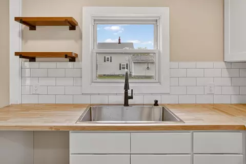 Kitchen - 406 E Mcdevitt, Jackson, MI 49203 photo 1 of 1