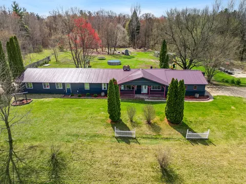 500 E 136th, Grant, MI 49327 photo 3