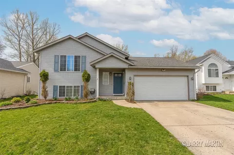 3481 Hampton Downs, Grand Rapids, MI 49512